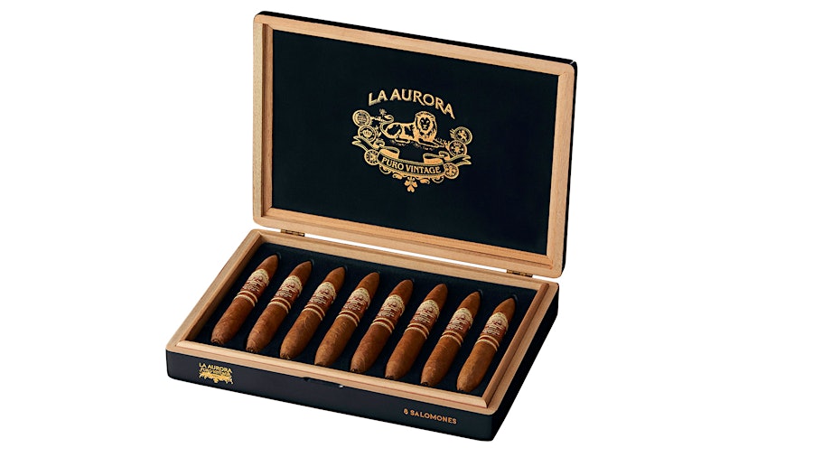 La Aurora Puro Vintage 2014: A Timeless Tradition in Cigar Craftsmanship